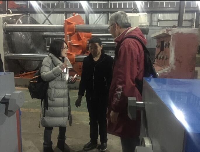 日本沢村閥門SAWAMURA VALVE質(zhì)檢部長來公司驗(yàn)收閥門試驗(yàn)臺。